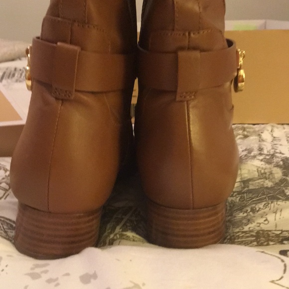 NWOT Michael Kors women’s boots! - Picture 7 of 8